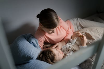 Luona mukana auttamassa Ukrainan sotaa paenneita ihmisiä